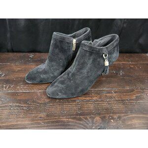 EUC Vince Camuto Vecka Black Suede Ankle Zip Booties/Sz. 8M